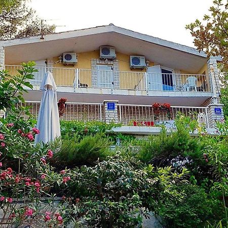 Apartmani Lidija Karin Donji Donji Karin Bagian luar foto