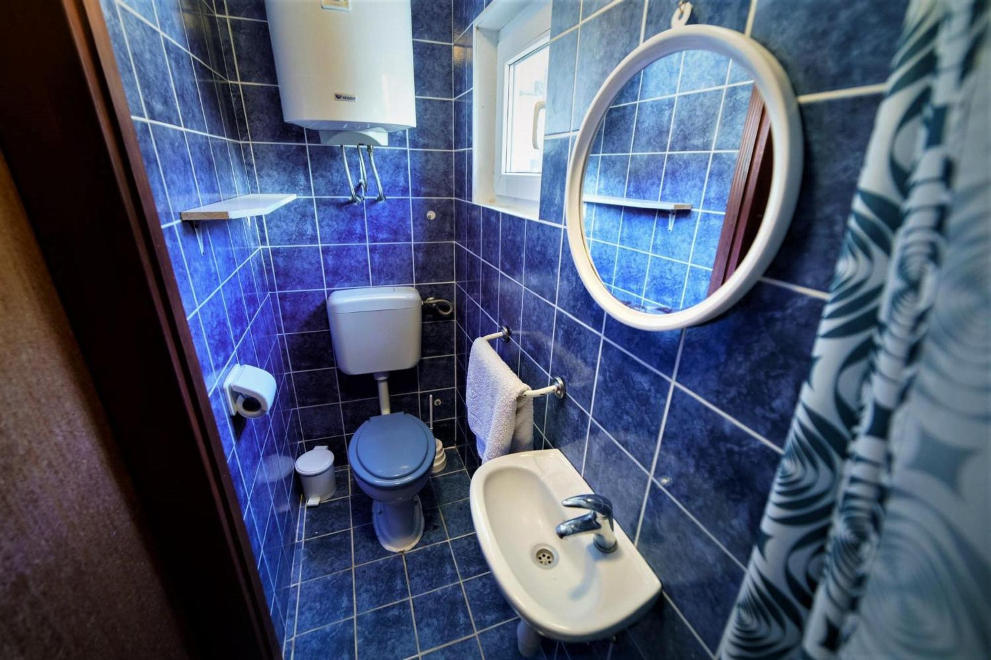 Apartmani Lidija Karin Donji Donji Karin Bagian luar foto