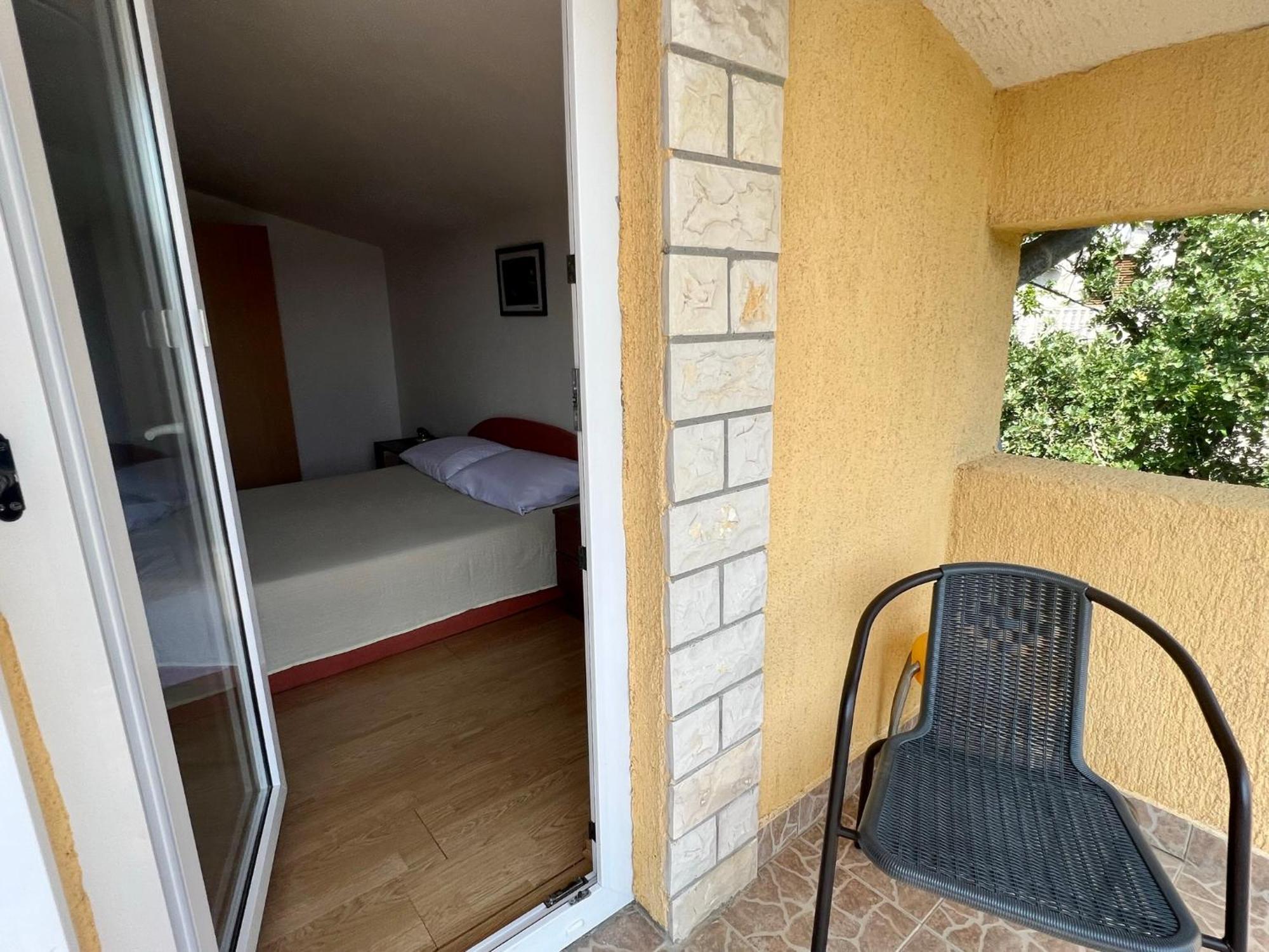 Apartmani Lidija Karin Donji Donji Karin Bagian luar foto