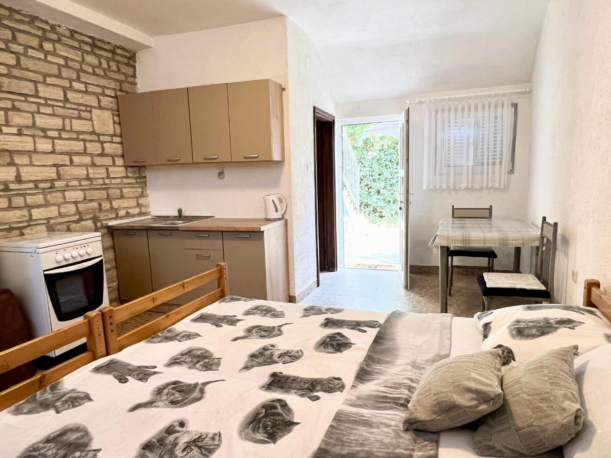 Apartmani Lidija Karin Donji Donji Karin Bagian luar foto