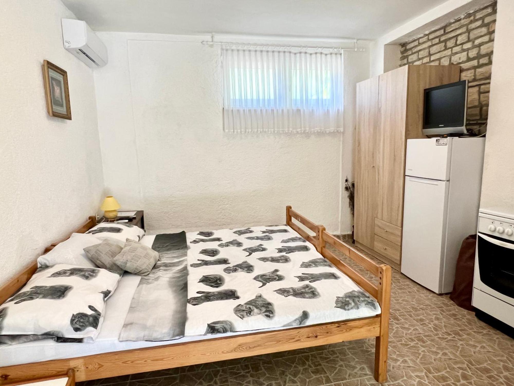 Apartmani Lidija Karin Donji Donji Karin Bagian luar foto