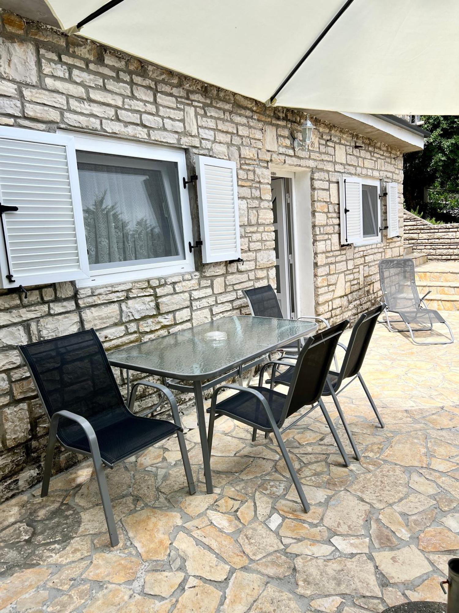 Apartmani Lidija Karin Donji Donji Karin Bagian luar foto